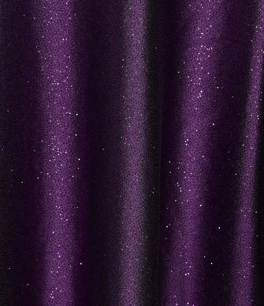Chic Plus Size A-Line Halter V-Neck Short Purple Glitter Homecoming Dress