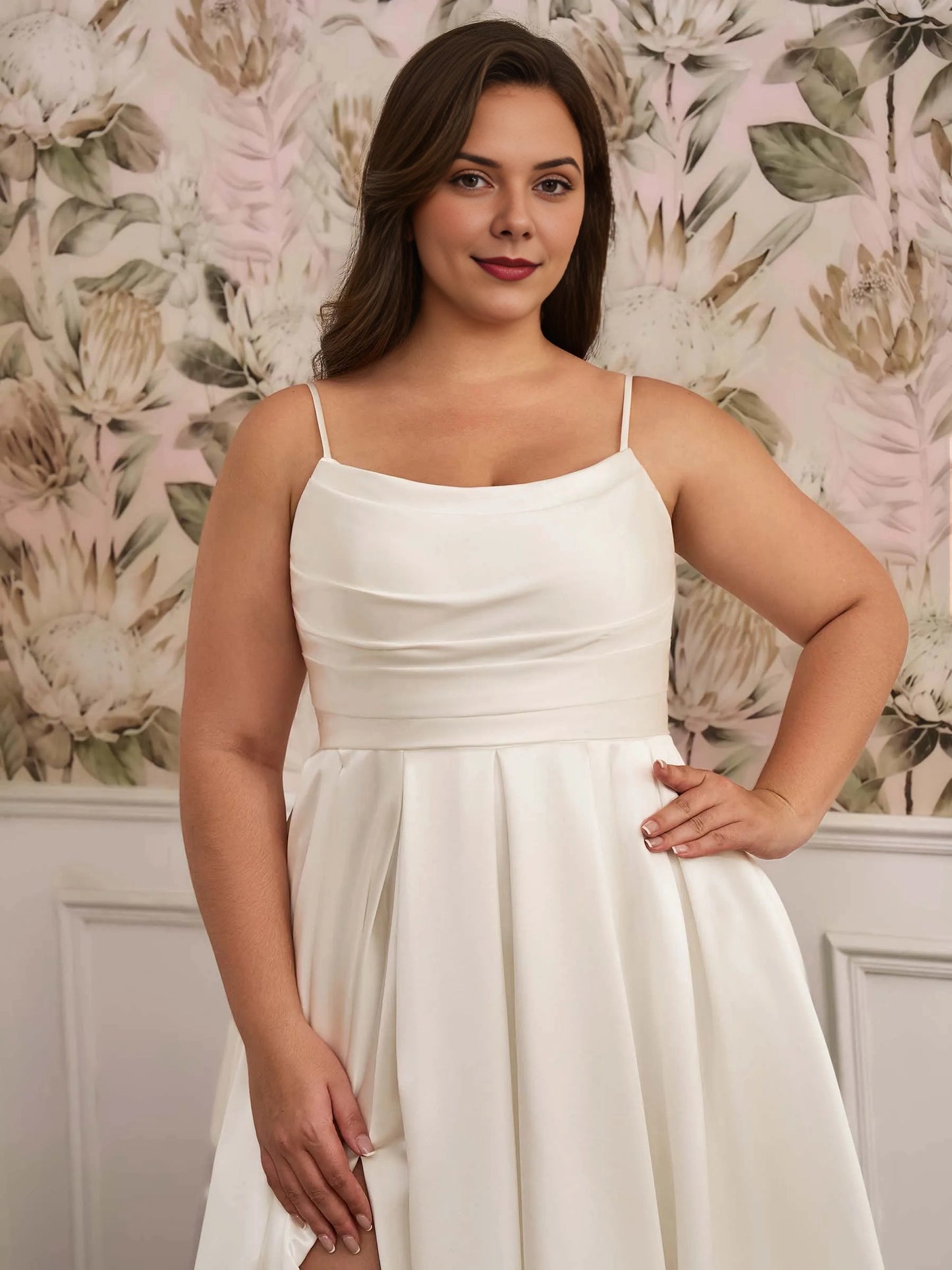 Minimalist A‑Line Square‑Neck Sleeveless Button‑Back Train Plus Size Wedding Dress