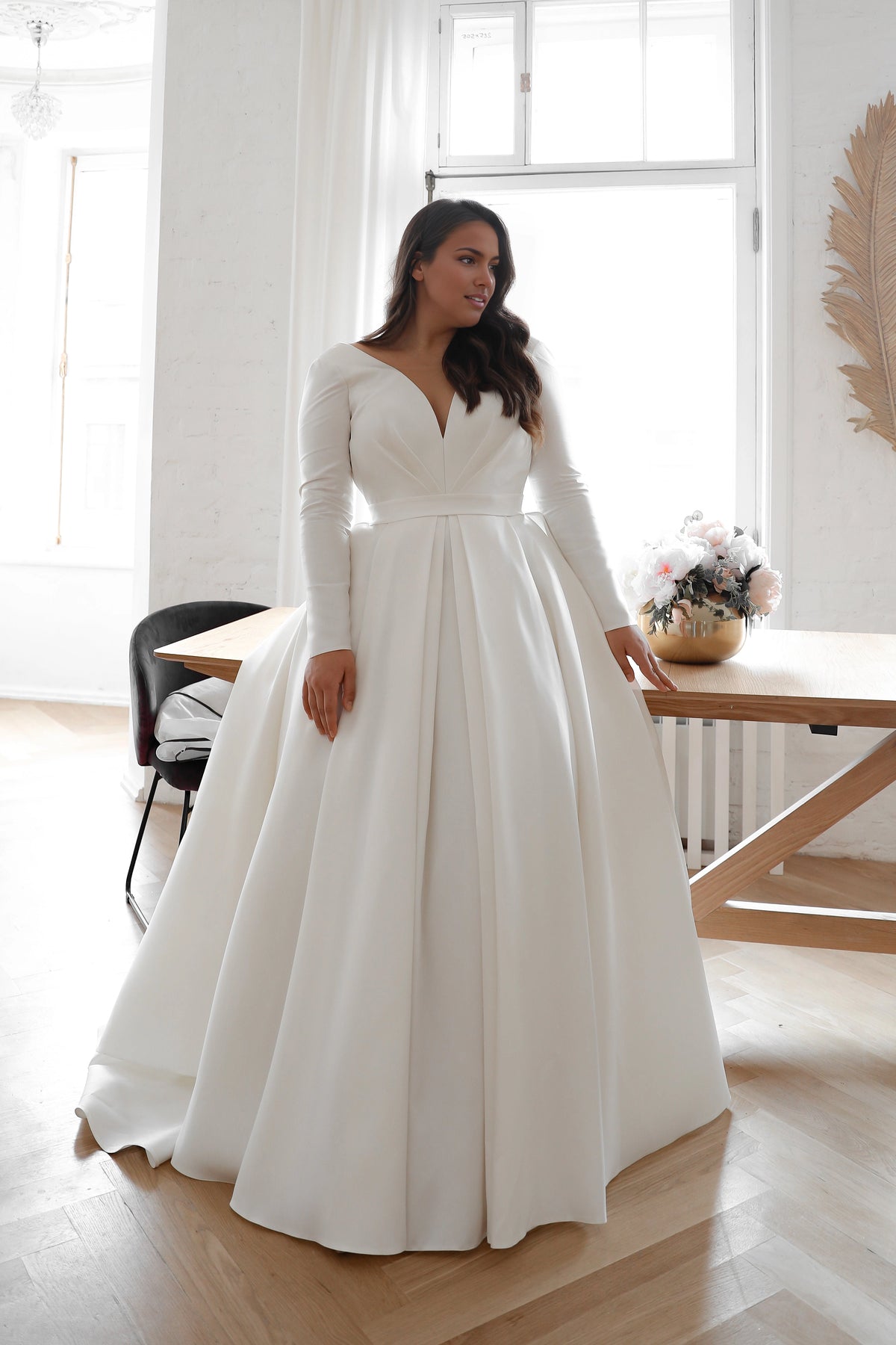 Elegant Ball Gown V-Neck Long Sleeve Lace-Up Back Plus Size Wedding Dress