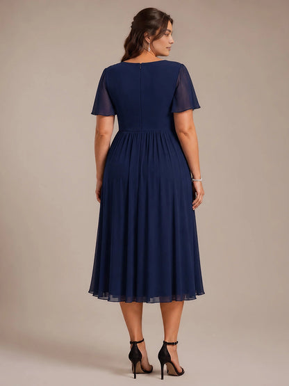 Roselledress Dark Green Plus‑Size V‑Neck Flutter Sleeve Lace Applique Midi Mother of the Bride Dress
