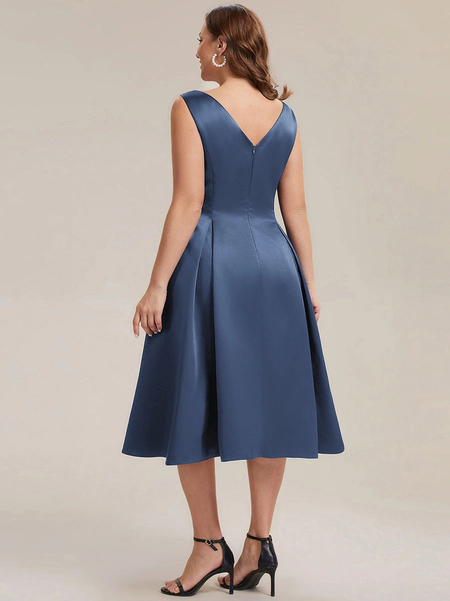 Roselledress Classic A-Line Bateau Sleeveless V-Zip-Back Midi-Length Plus Size Weeding Guest Dress