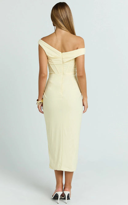 Chic Sheath Asymmetric Off‑Shoulder Sleeveless V‑Back Slit Midi Length Plus Size Prom Dress