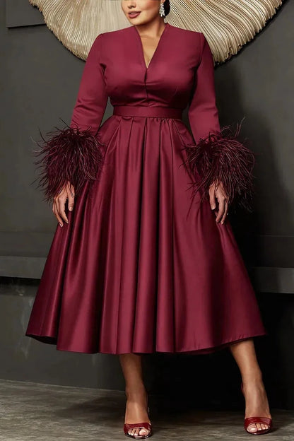 Chic A‑Line V‑Neck Long‑Sleeve Closed‑Back Midi‑Length Plus Size Wedding Guest Dress