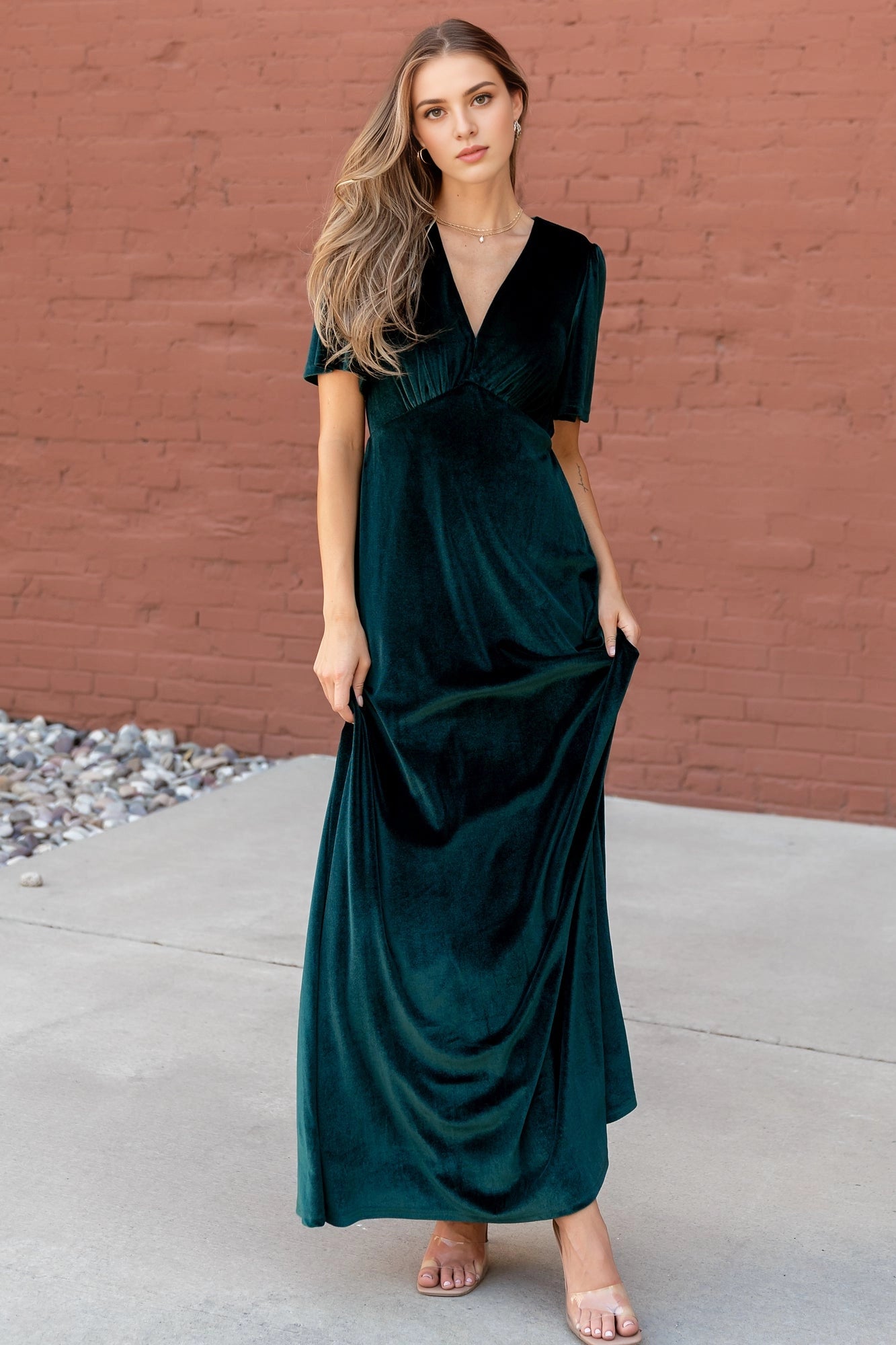 Elegant A‑Line V‑Neck Short‑Sleeve Keyhole‑Back Floor‑Length Mother Of Bride Dress