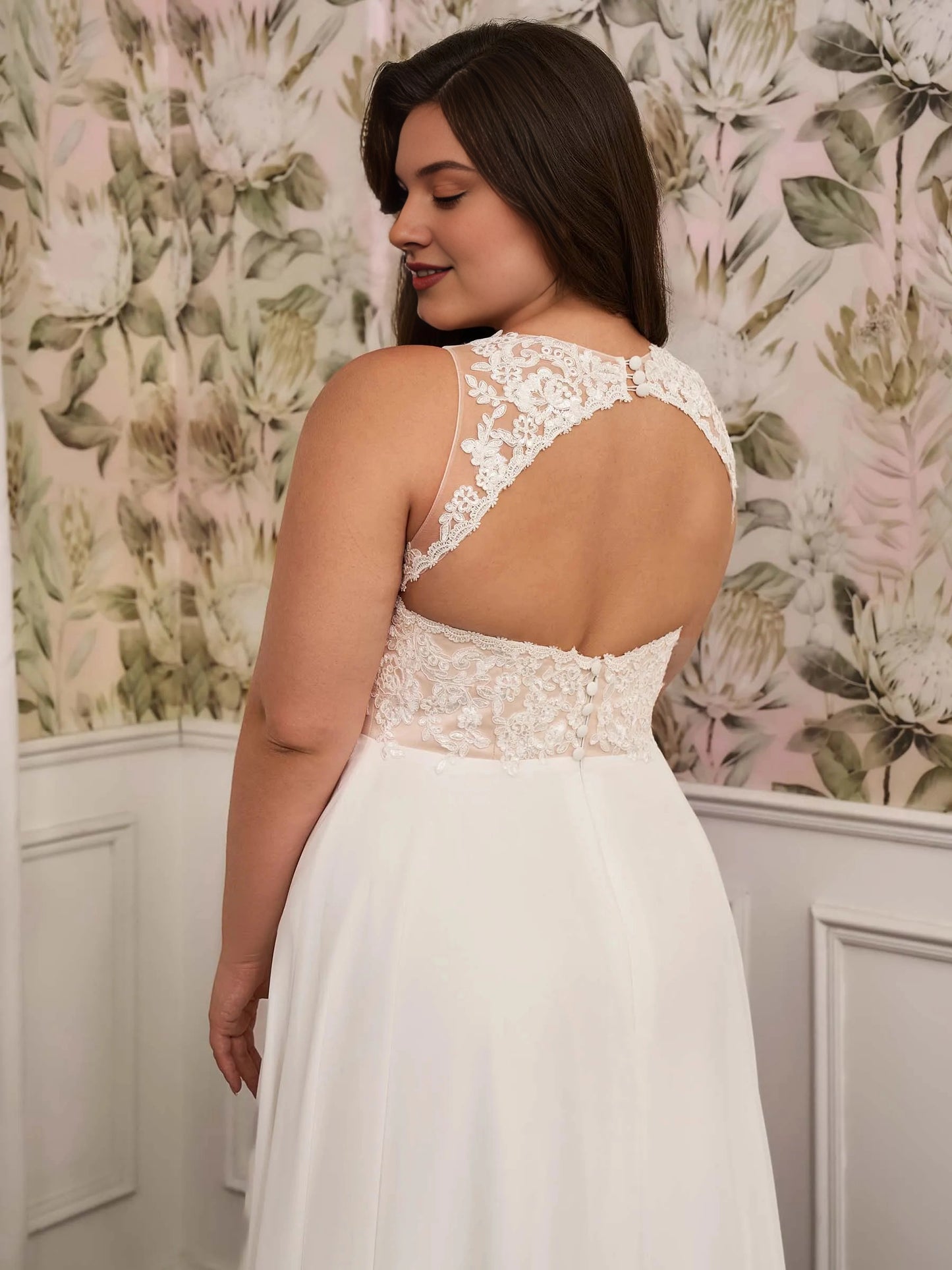 Elegant A‑Line V‑Neck Sleeveless Keyhole‑Back Floor‑Length Plus Size Wedding Dress
