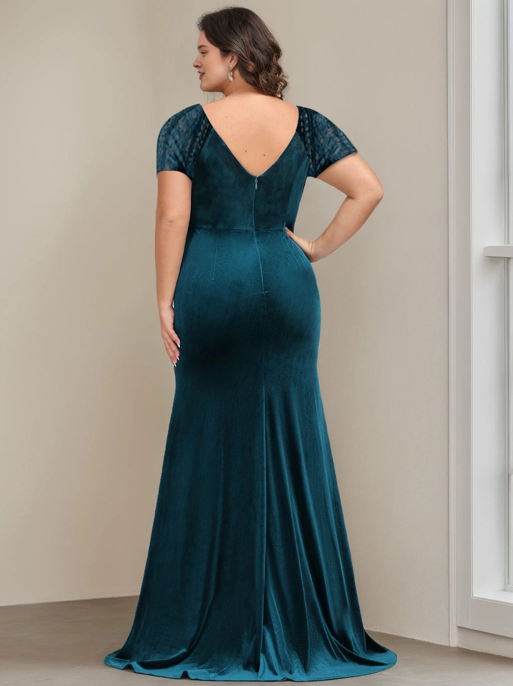Plus Size Velvet V-Neck Lace Sleeve Rhinestone Brooch Mermaid Long Mother of Bride Dress