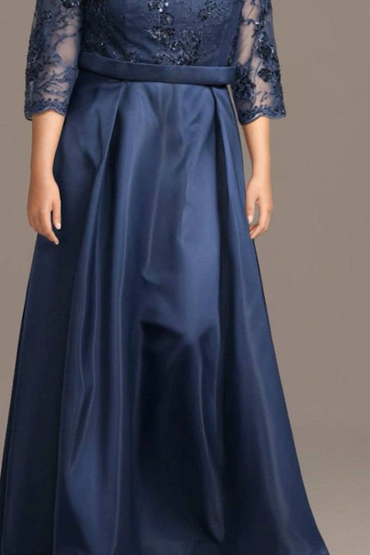 Elegant A-Line Round-Neck Lace-Sleeve Zipper-Back Plus Size Mother of the Bride Dress