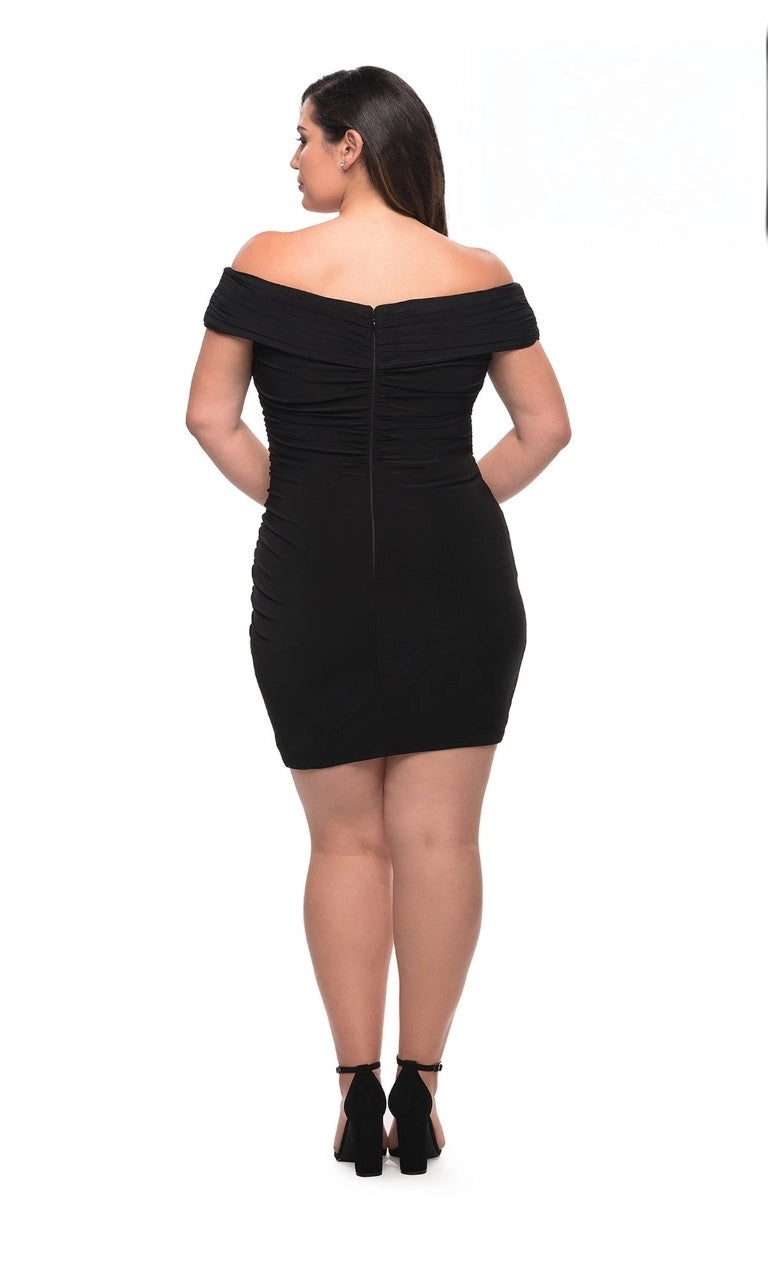 Ruched Bodycon Off-The-Shoulder Zip Back Short Plus Size Homecoming Dress