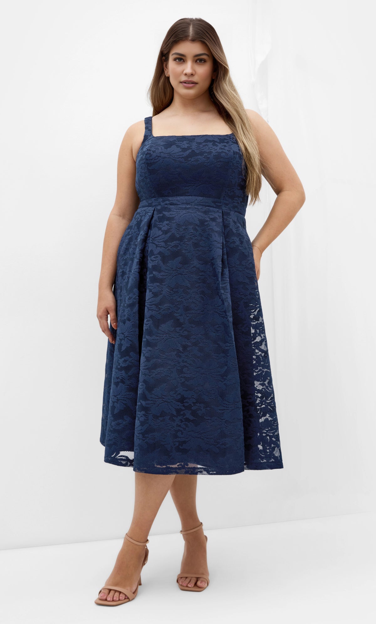 Elegant Fit‑and‑Flare Square‑Neck Sleeveless Zip‑Back Midi Plus Size Wedding Guest Dress