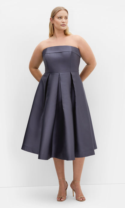 Structured Fit‑and‑Flare Strapless Zip‑Back Midi Plus Size Wedding Guest Dress
