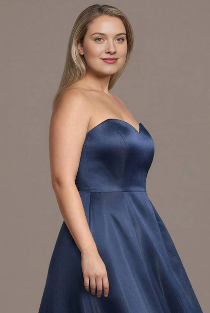 Elegant A-Line Round-Neck Lace-Sleeve Zipper-Back Plus Size Mother of the Bride Dress