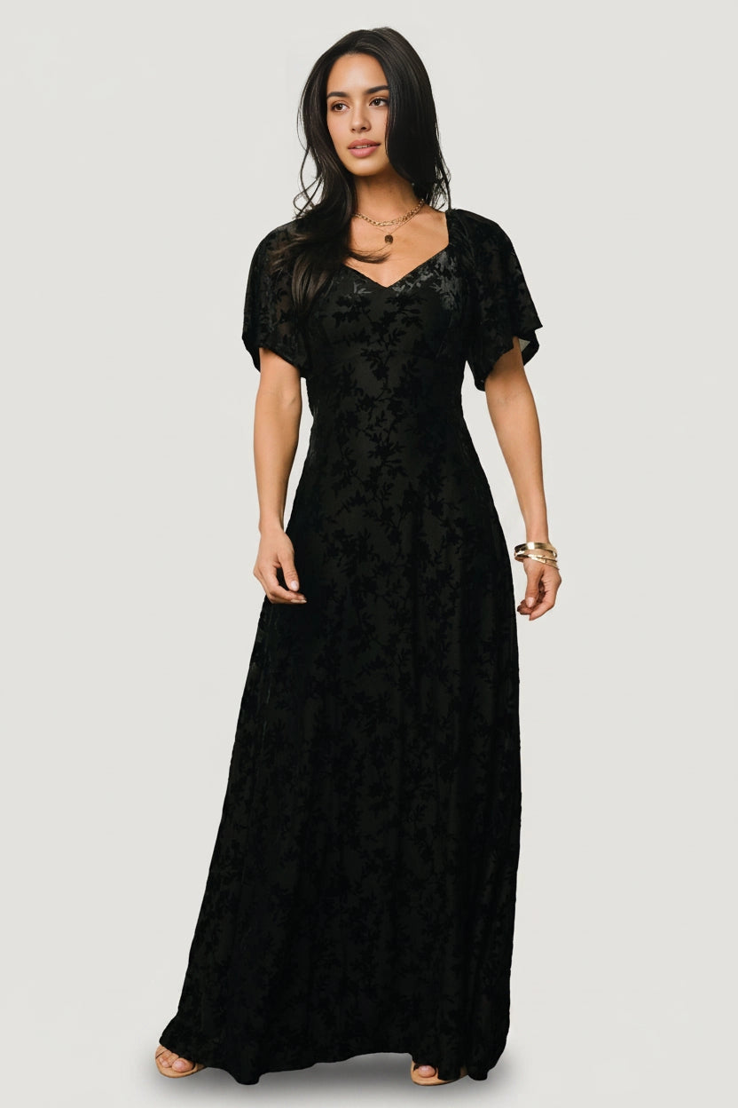 Plus Size Elegant A‑Line Sweetheart Short‑Sleeve Smocked‑Back Floor‑Length Mother Of The Bride Dress