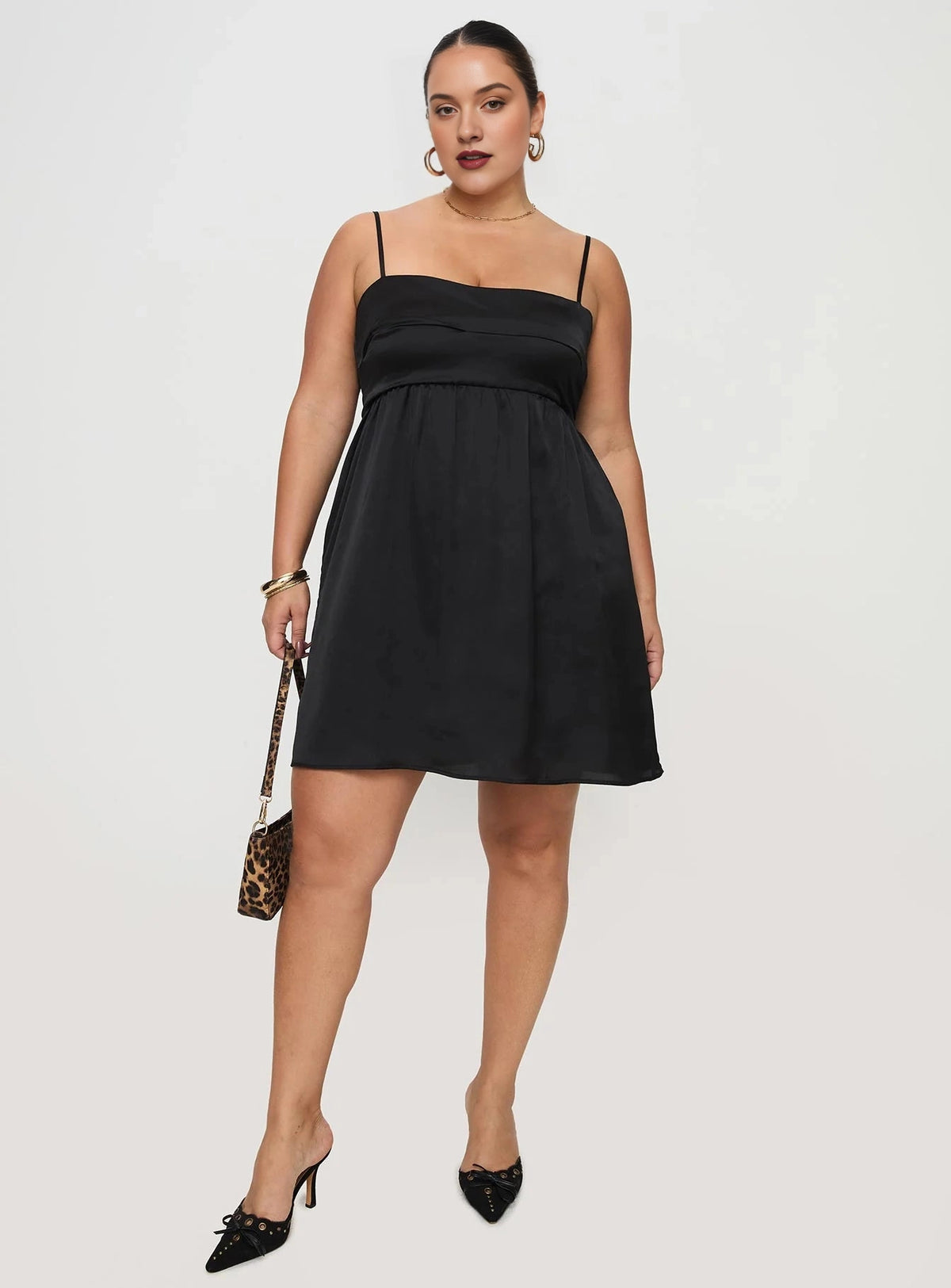 Chic Plus Size A-Line Square Neck Short Black Satin Homecoming Dress