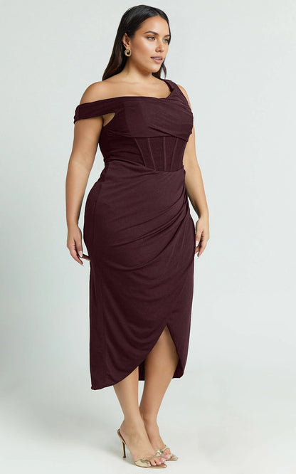 Chic Sheath Asymmetric Off‑Shoulder Sleeveless V‑Back Slit Midi Length Plus Size Prom Dress