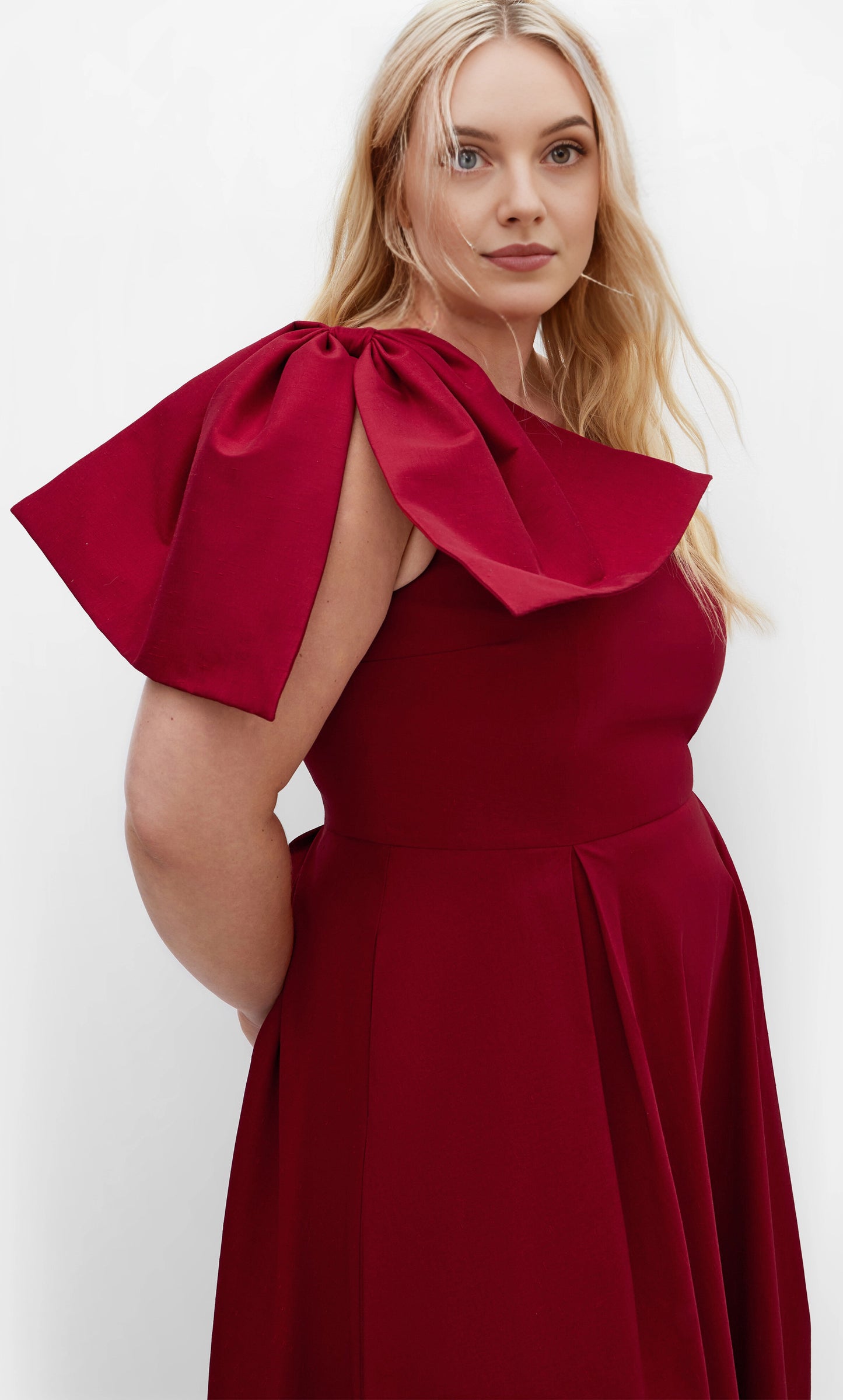 Burgundy One‑Shoulder Bow High‑Low A‑Line Plus Size Wedding Guest Dress