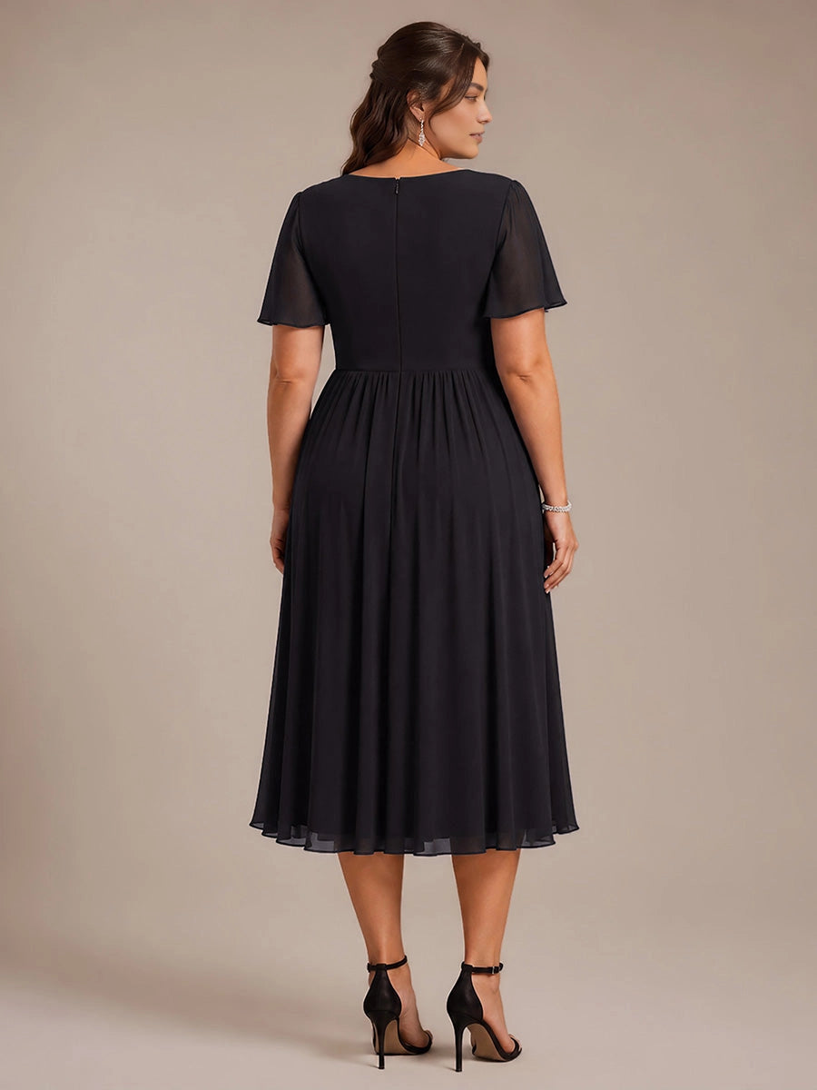 Roselledress Dark Green Plus‑Size V‑Neck Flutter Sleeve Lace Applique Midi Mother of the Bride Dress