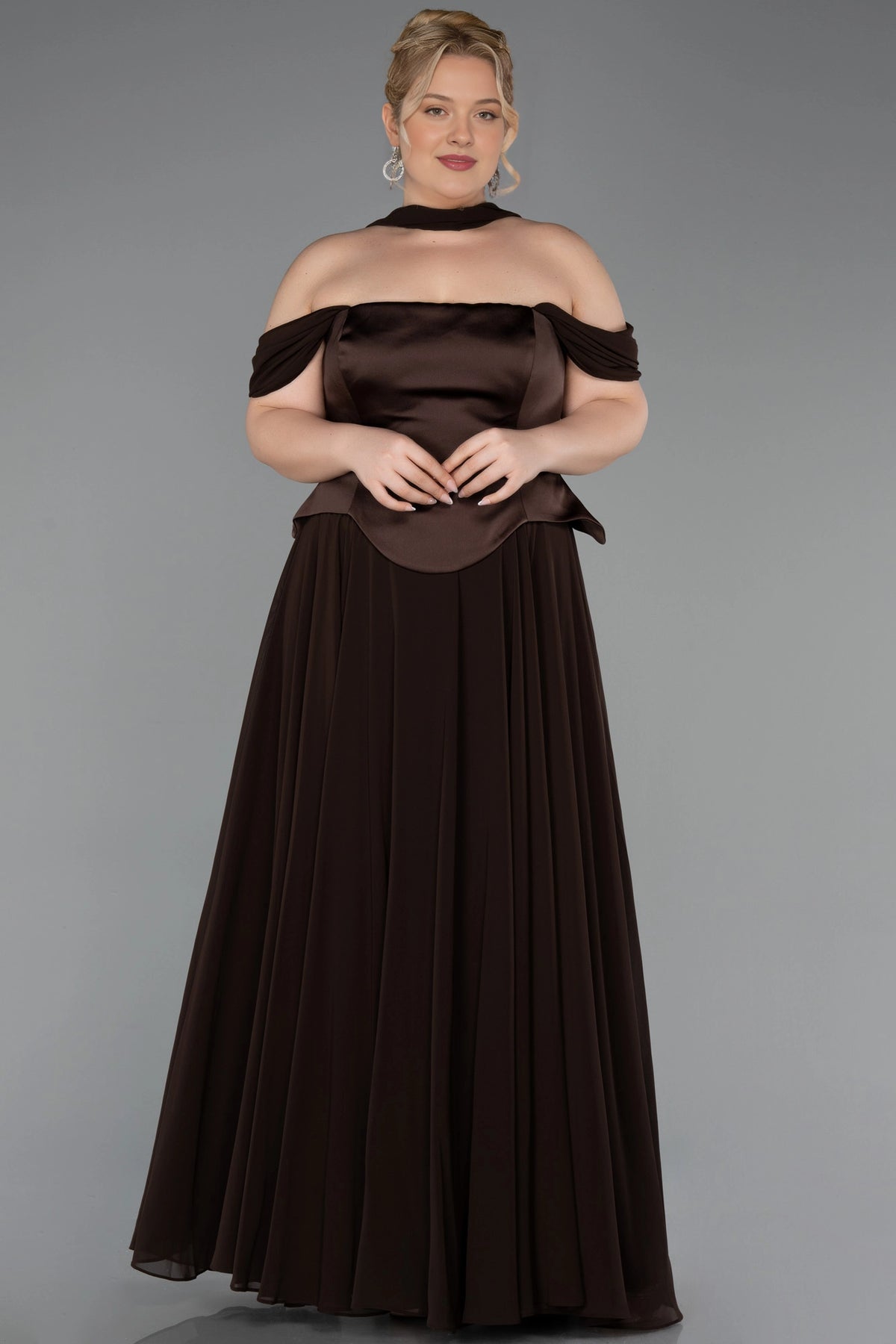 Elegant A-Line Off-Shoulder Short-Sleeve Open-Back Floor-Length Plus Size Wedding Guest Dress
