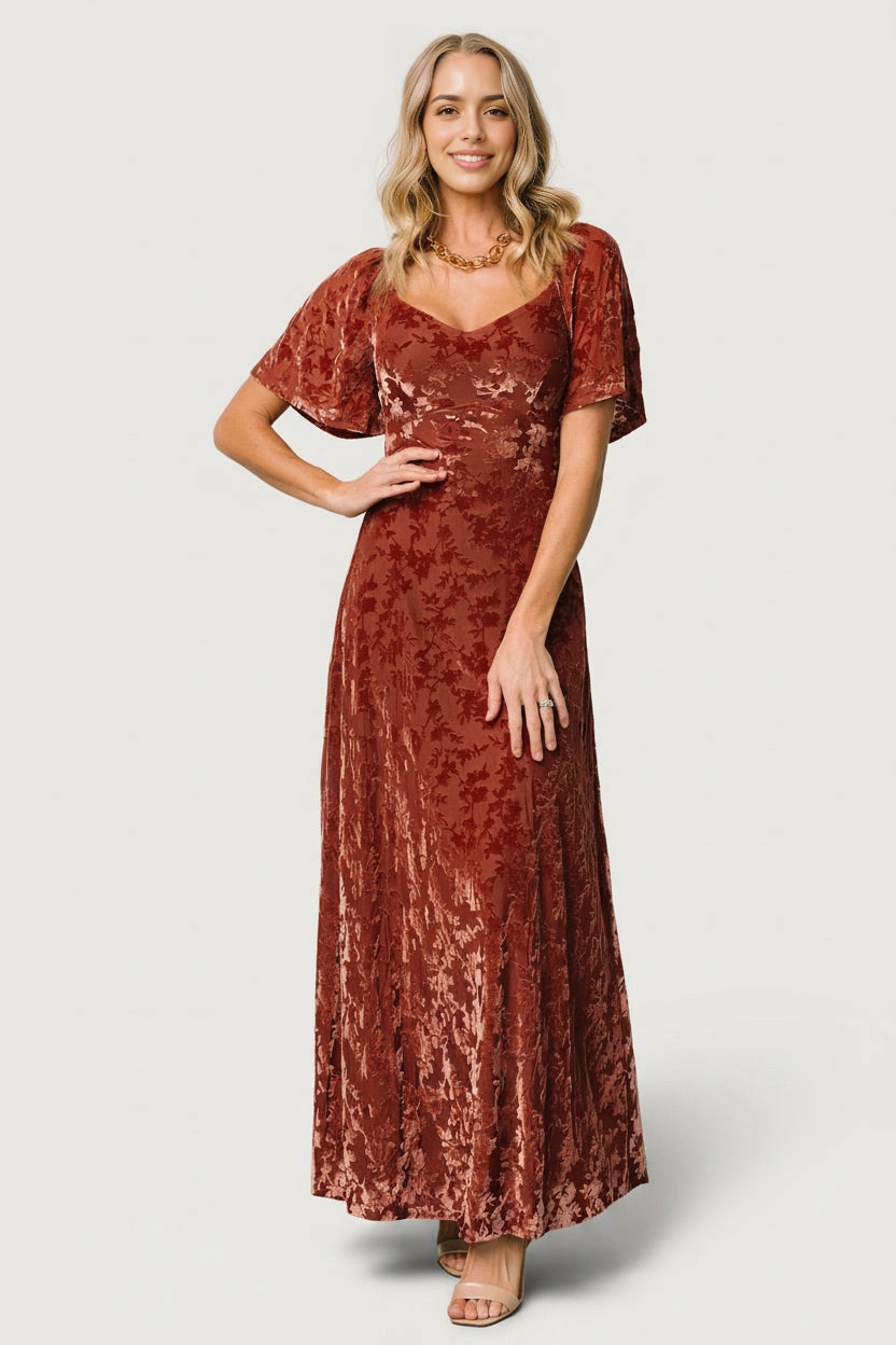 Plus Size Elegant A‑Line Sweetheart Short‑Sleeve Smocked‑Back Floor‑Length Mother Of The Bride Dress