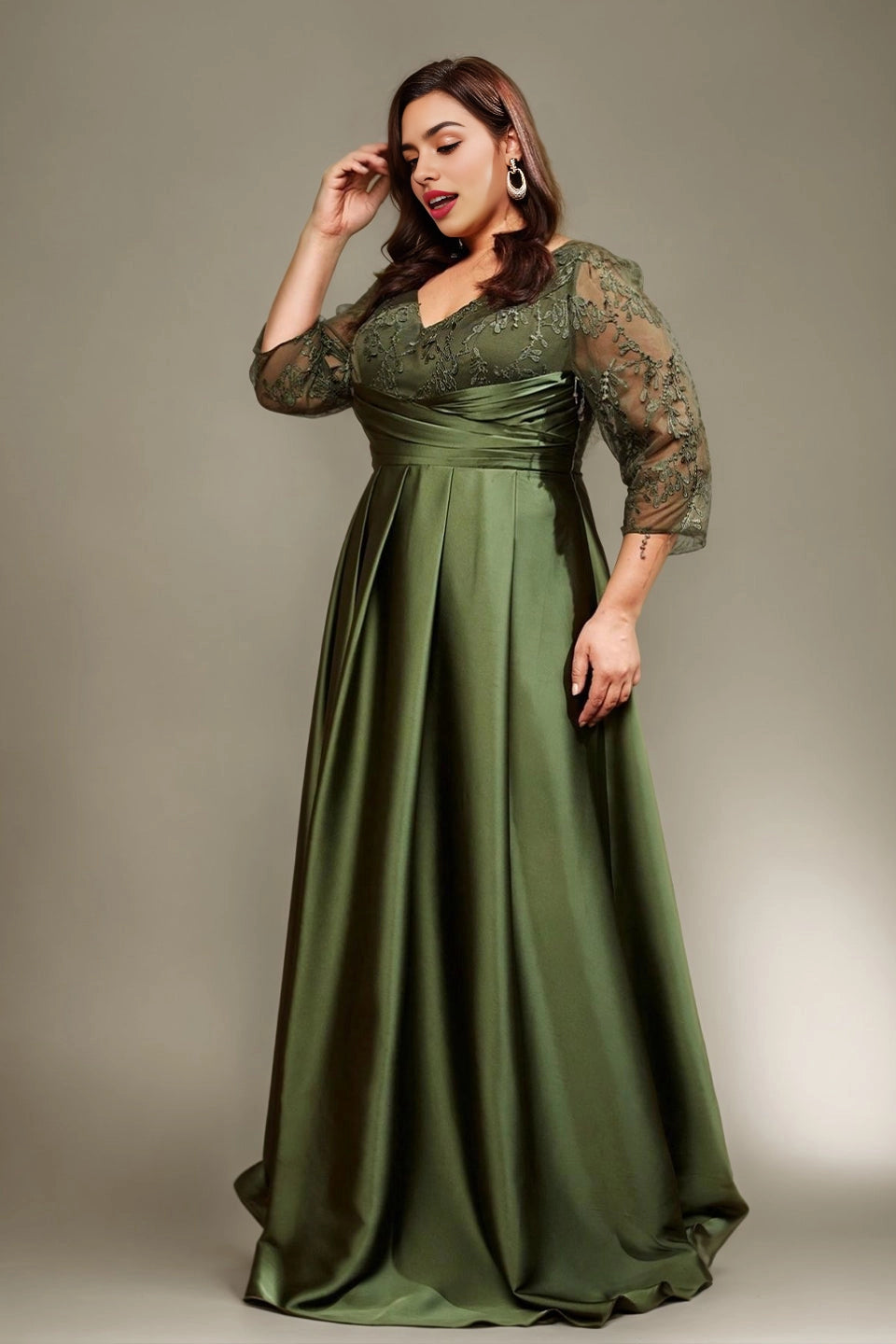 Dusty Lavender Plus Size A‑Line V‑Neck 3/4‑Sleeve V‑Back Zip‑Back Floor‑Length Prom Dress