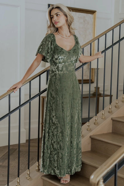 Plus Size Elegant A‑Line Sweetheart Short‑Sleeve Smocked‑Back Floor‑Length Mother Of The Bride Dress