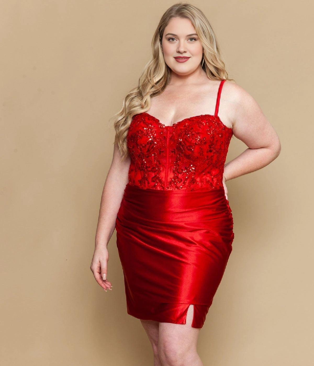 Stunning Plus Size Bodycon Sweetheart Lace-Up Short Emerald Satin Homecoming Dress