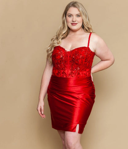 Stunning Plus Size Bodycon Sweetheart Lace-Up Short Emerald Satin Homecoming Dress