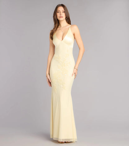 Embroidered Mermaid V-neck Spaghetti Strap Tie Back Maxi Homecoming Dress