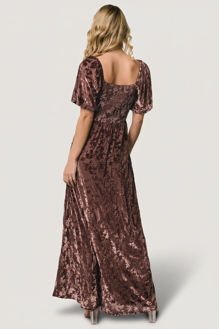 Plus Size Elegant A‑Line Sweetheart Short‑Sleeve Smocked‑Back Floor‑Length Mother Of The Bride Dress