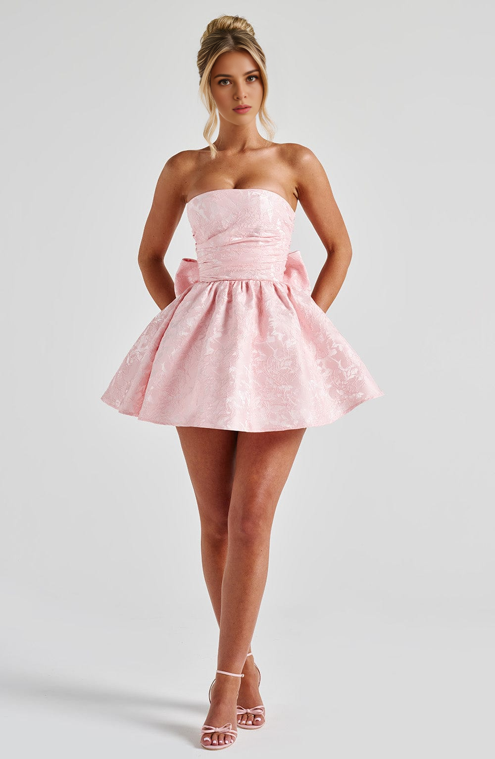 Chic A-Line Strapless Sleeveless Lace Up Back Mini Homecoming Dress