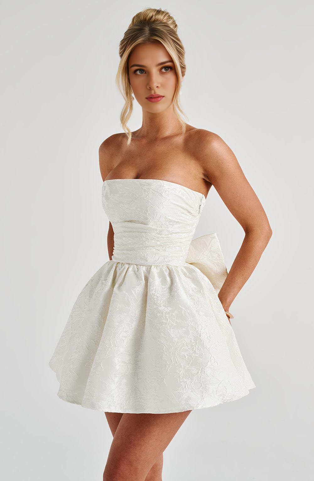 Chic A-Line Strapless Sleeveless Lace Up Back Mini Homecoming Dress