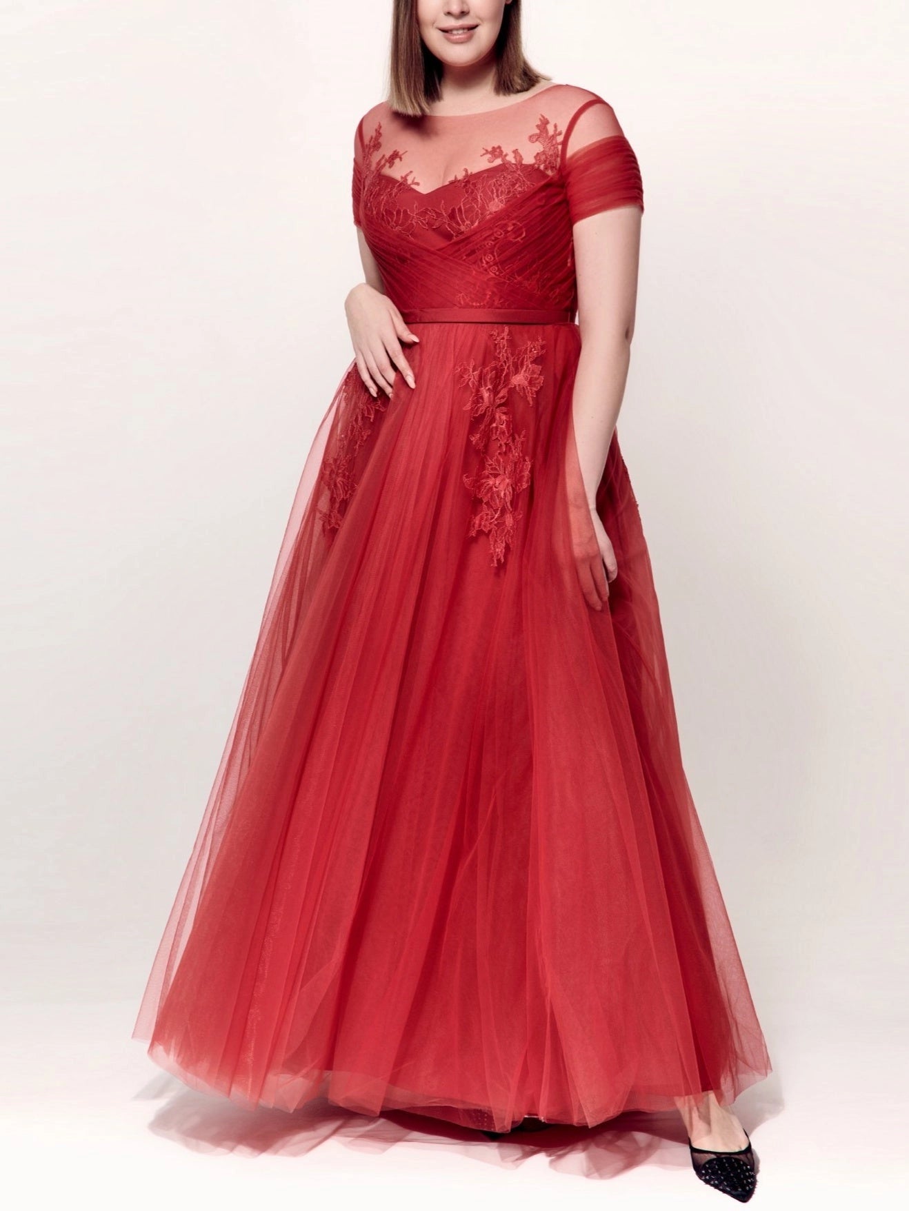 Roselledress plus size red bridesmaid dress,A‑line tulle illusion neck short sleeve lace applique formal long gown