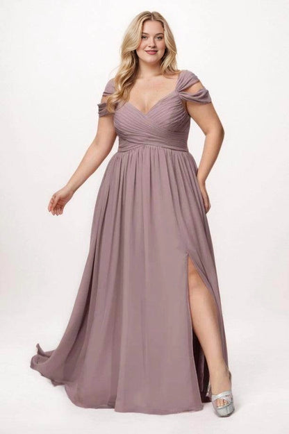 Roselledress mauve plus size bridesmaid dress with a pleated V neckline, cold shoulder sleeves and a high slit A-line skirt.