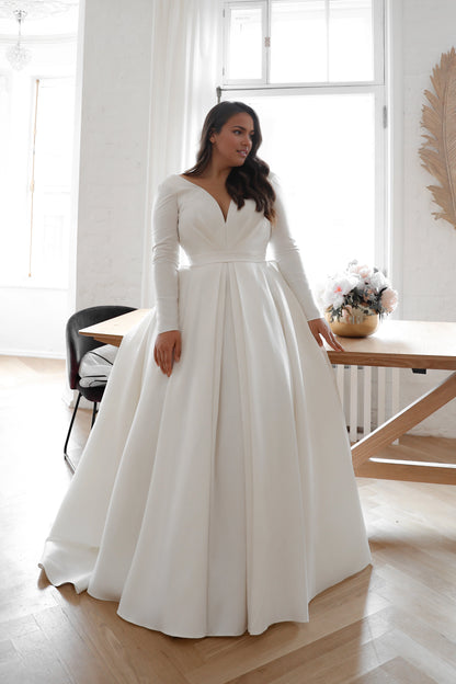 Elegant Ball Gown V-Neck Long Sleeve Lace-Up Back Plus Size Wedding Dress