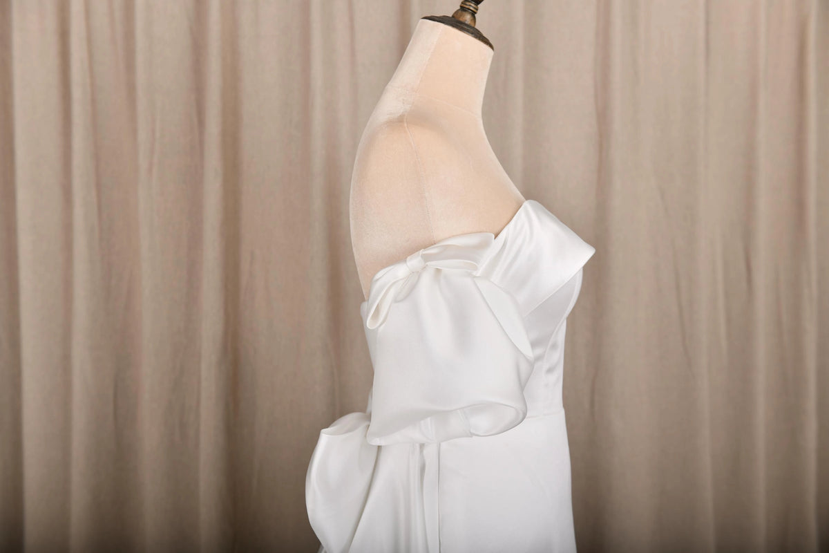 Elegant Mermaid Straight Neck Off-Shoulder Bow Back Plus Size Wedding Dress
