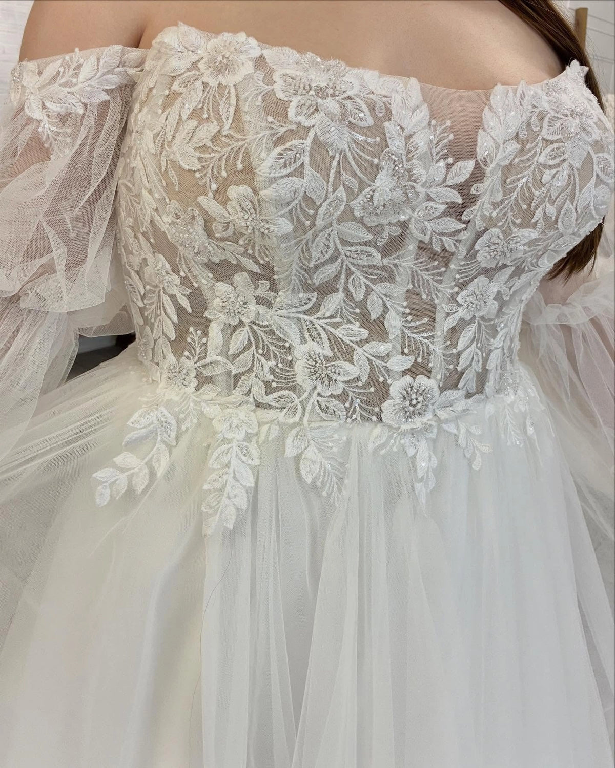 Romantic A-Line Sweetheart Puff Sleeve Zipper Back Plus Size Wedding Dress