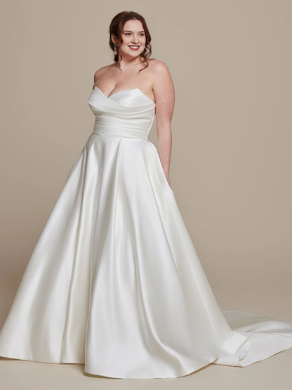 Elegant A-Line Sweetheart Strapless Button Back Plus Size Wedding Dress