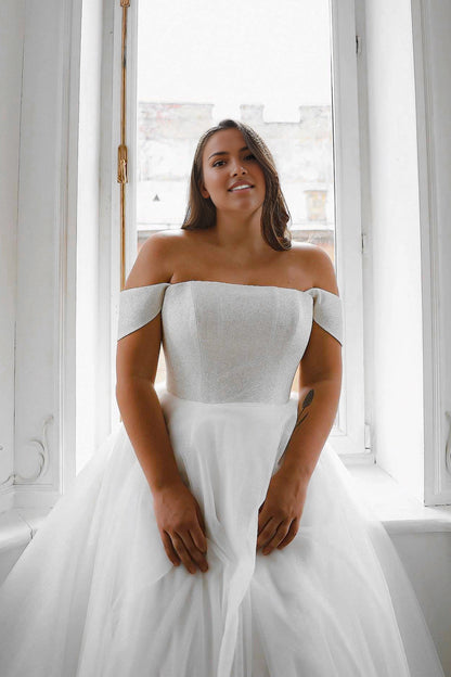 Elegant A-Line Straight Neck Off-Shoulder Lace-Up Plus Size Wedding Dress